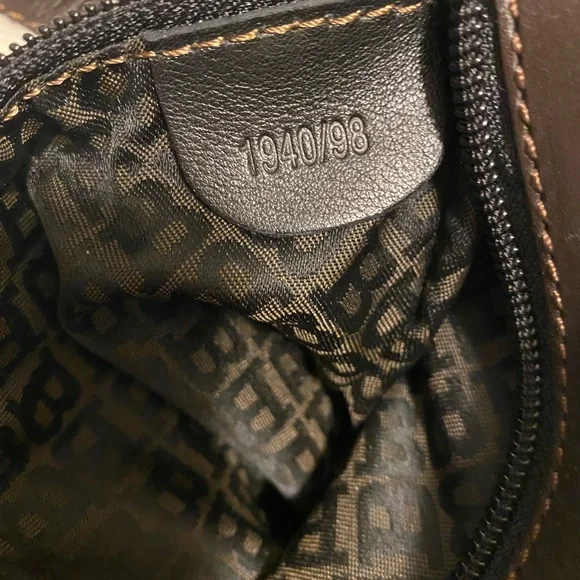 Bally EUC Monogram tote bag Black with Gold Hardware - Picture 12 of 14